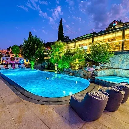 Illusion & Clubhotel - Adults Only فندق 3*