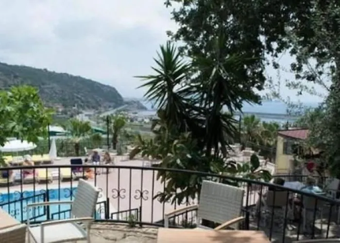 Illusion & Clubhotel - Adults Only